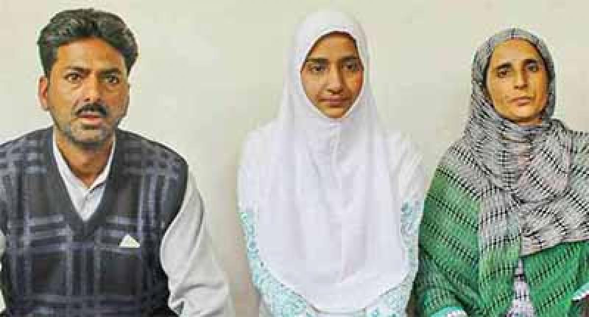 J&K Govt honours Std. X topper from remote area